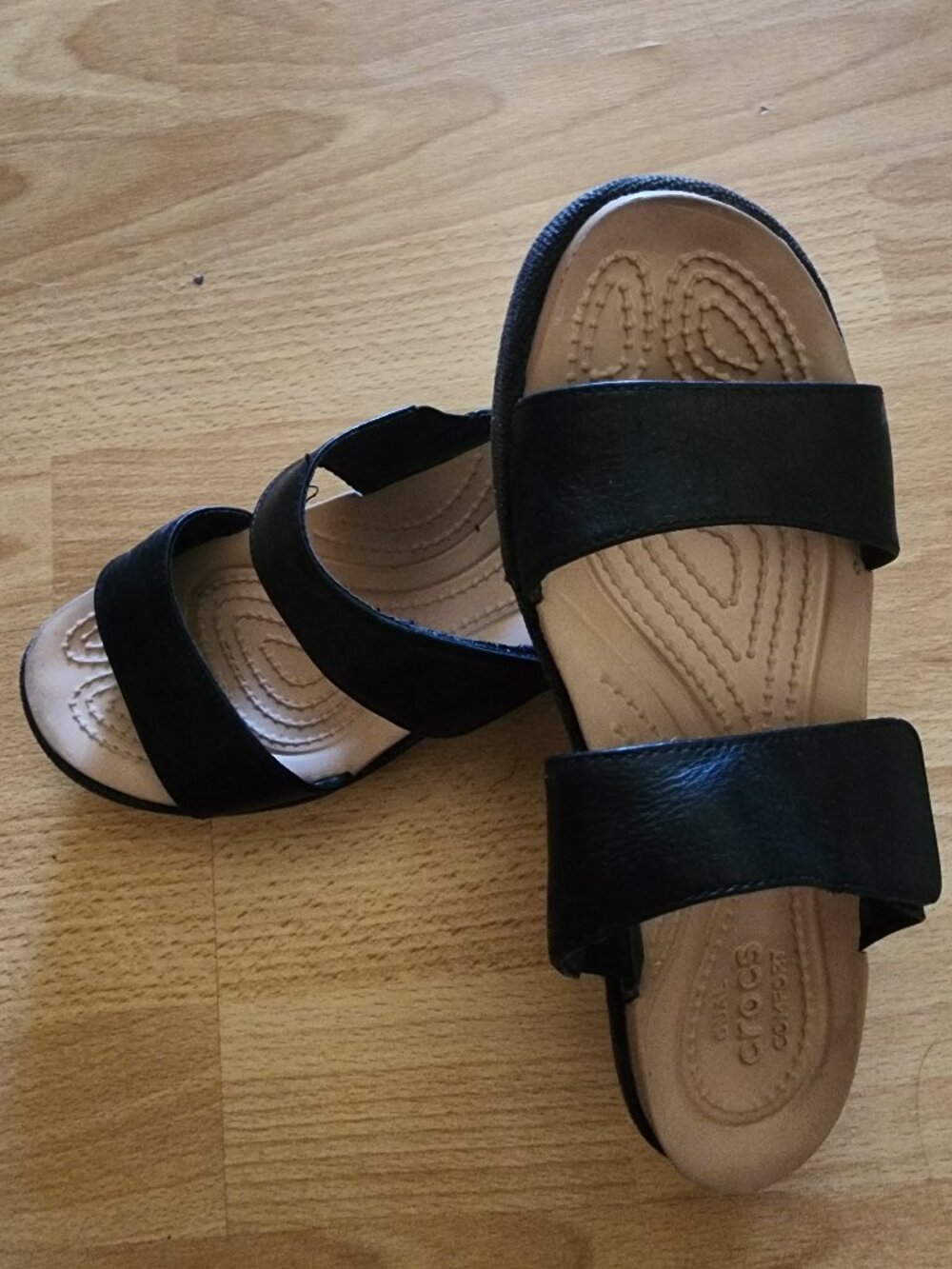 Crocs Black Leather Dual Strap - Picture 3 of 3